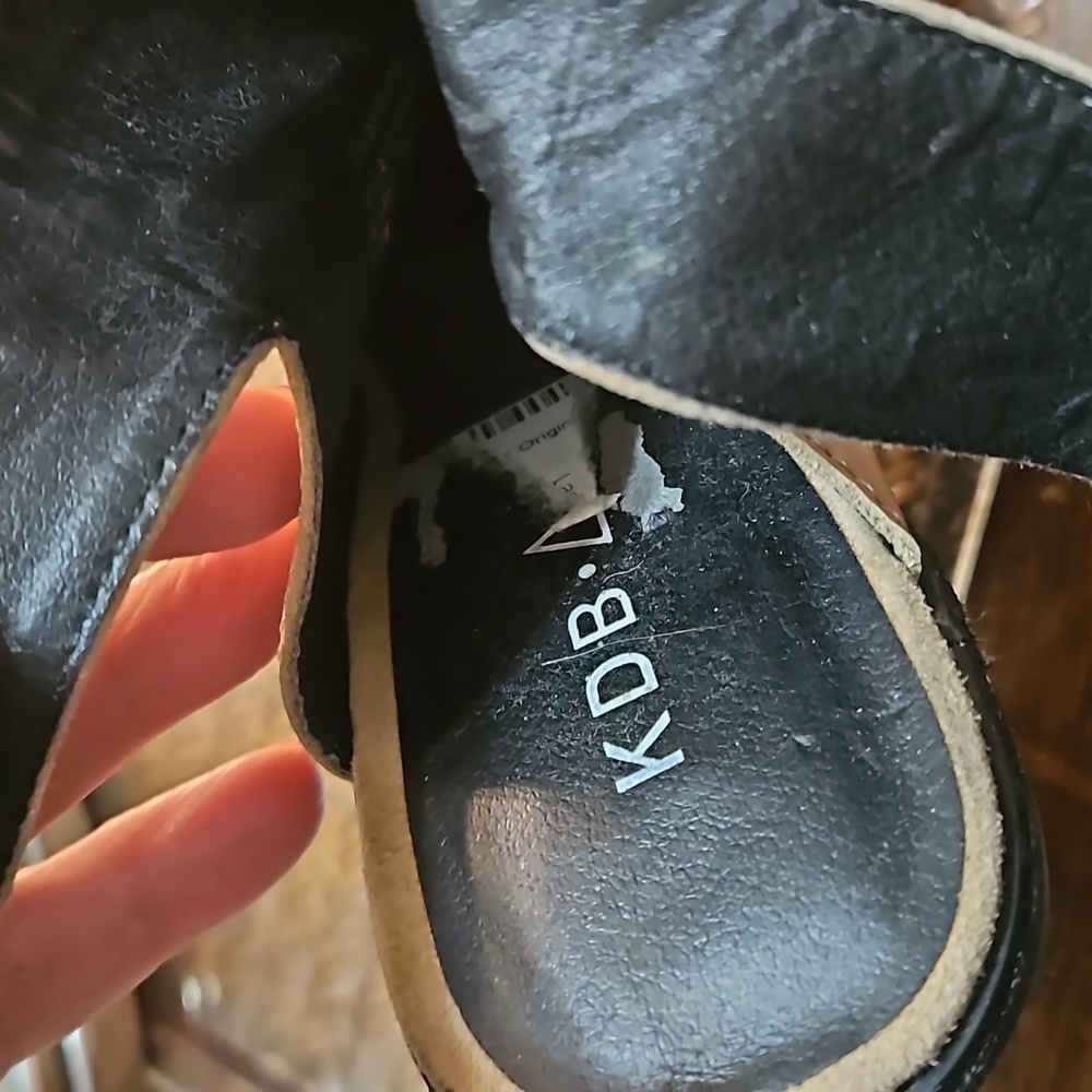 KDB shoes - 8.5 - Picture 5 of 7